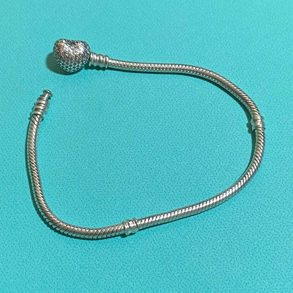 Pandora Bracelet with 6 charms - Picture 7 of 9